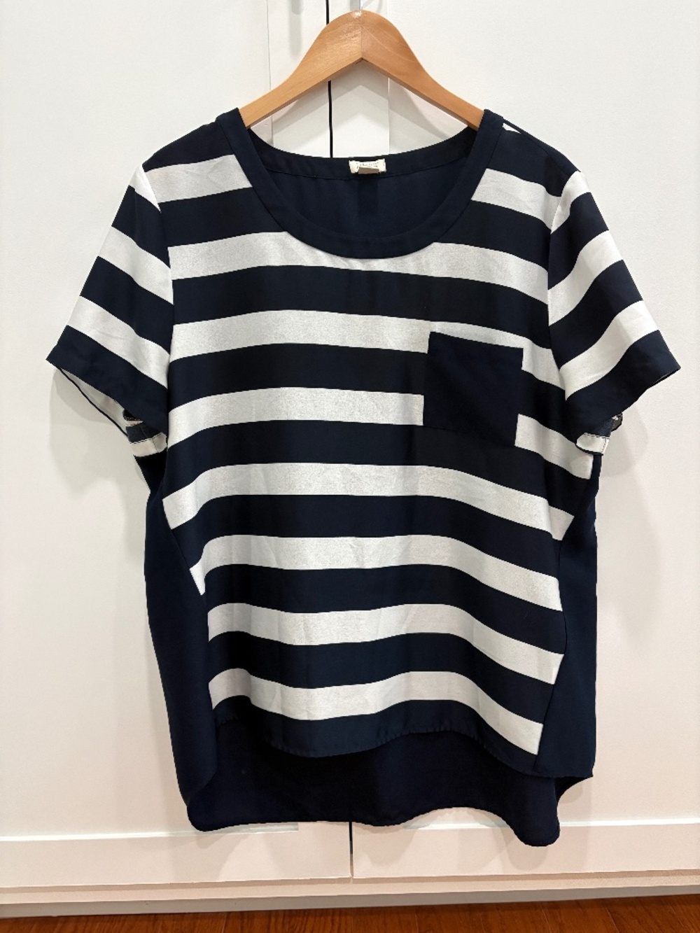 J.Crew Factory Striped Scoop Neck Top XL Navy White Hi Lo Pocket EUC